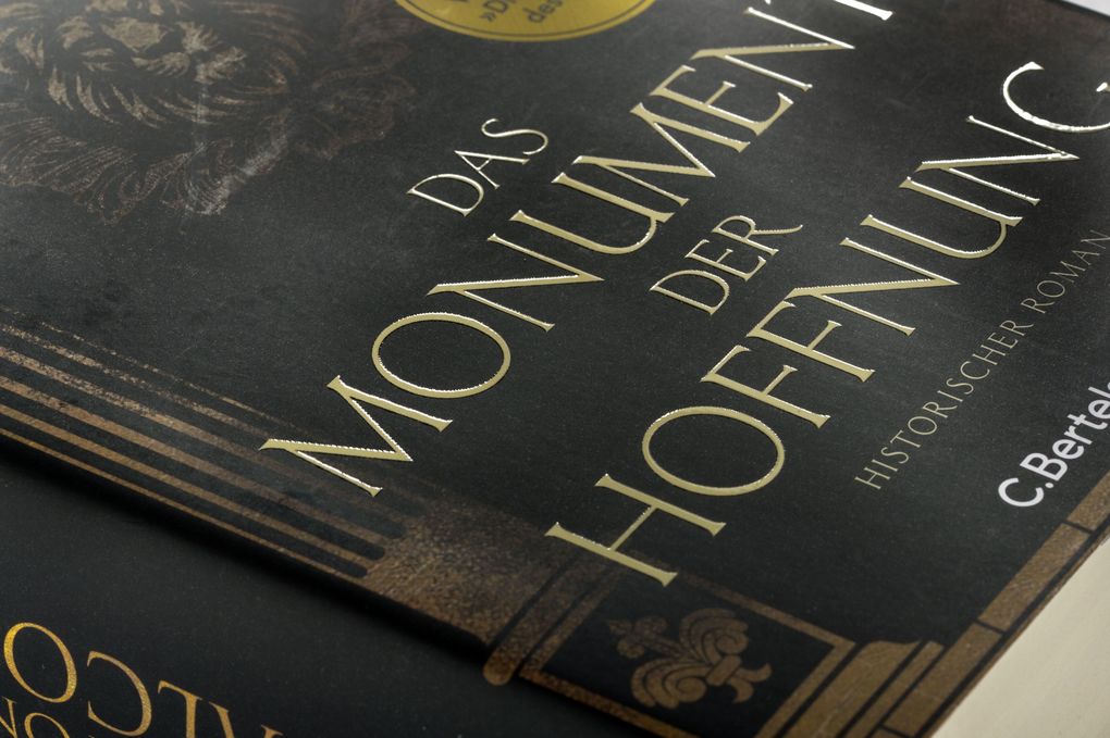 Weitere Ansicht: Das Monument der Hoffnung | Ildefonso Falcones