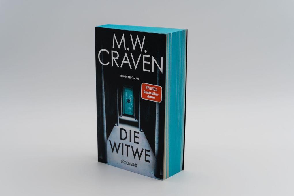 Weitere Ansicht: Die Witwe | M. W. Craven