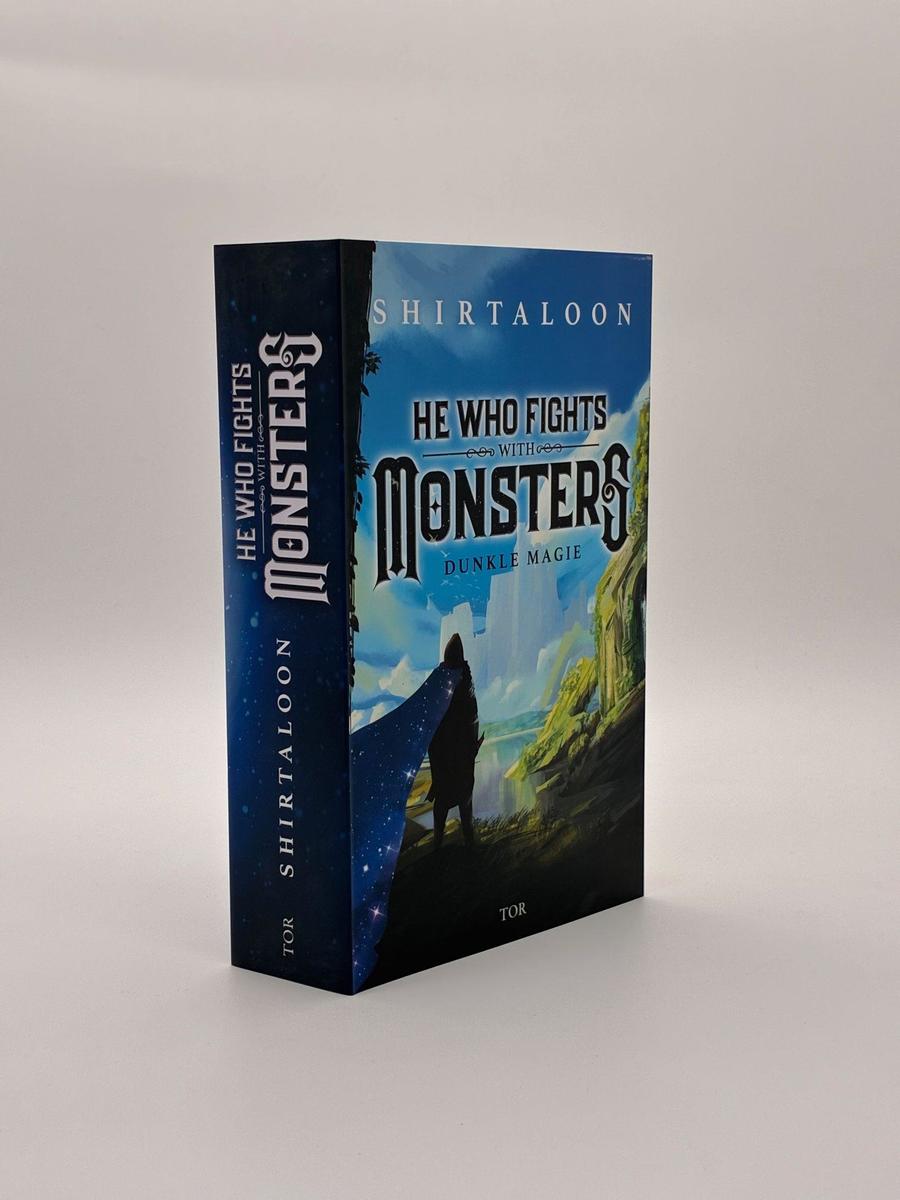 Weitere Ansicht: He Who Fights With Monsters 1 | Shirtaloon