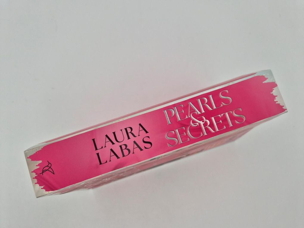 Weitere Ansicht: Pearls & Secrets | Laura Labas