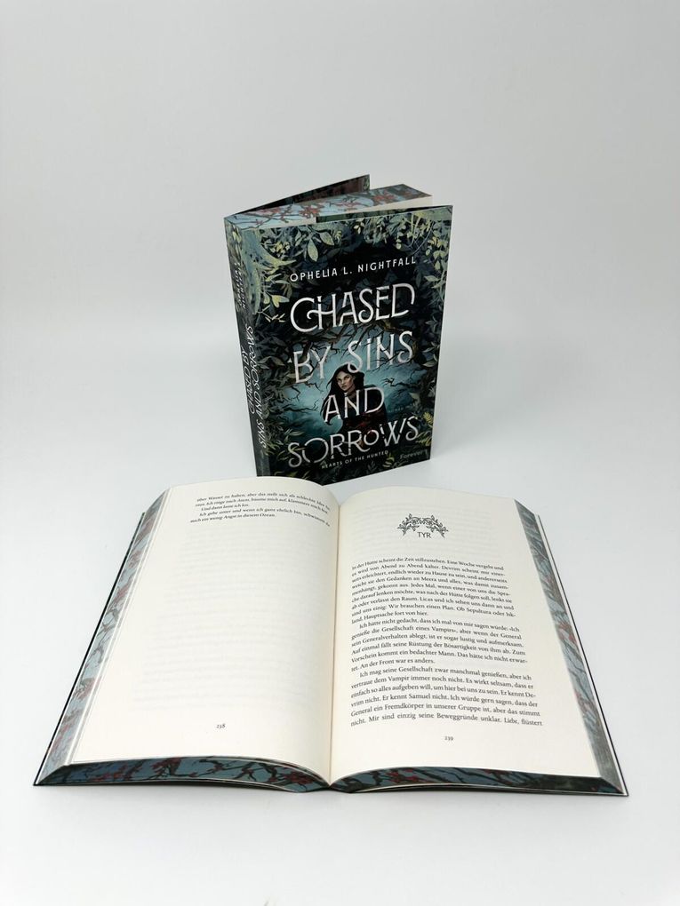 Weitere Ansicht: Chased by Sins and Sorrows | Ophelia L. Nightfall