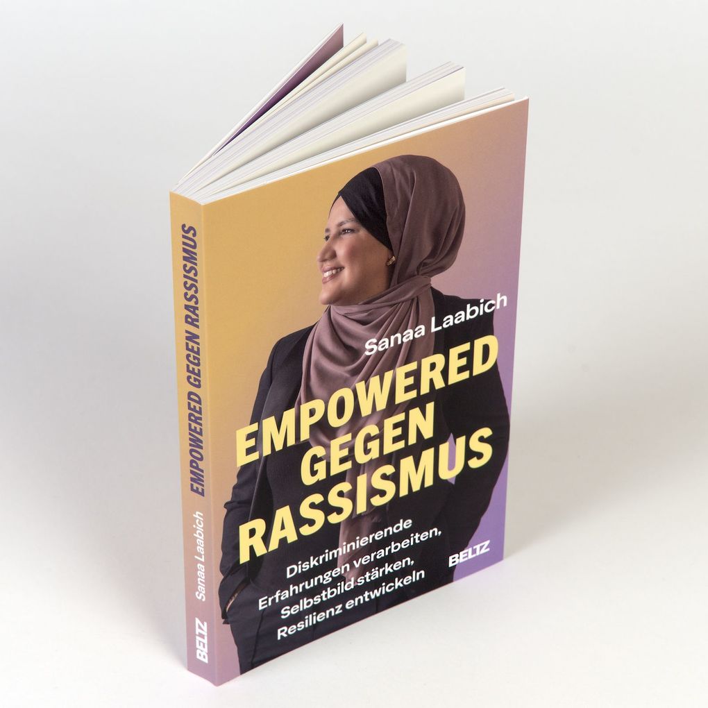 Weitere Ansicht: Empowered gegen Rassismus | Sanaa Laabich