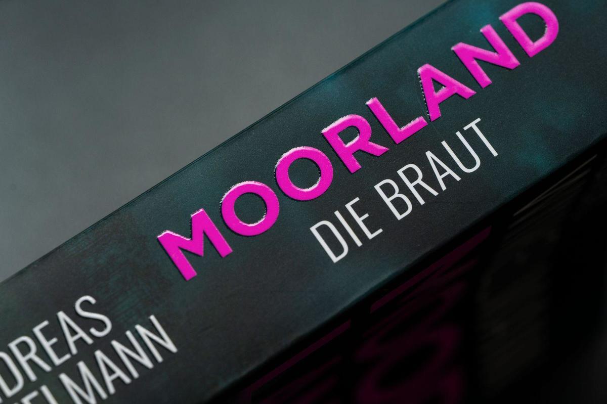 Weitere Ansicht: Moorland. Die Braut | Andreas Winkelmann
