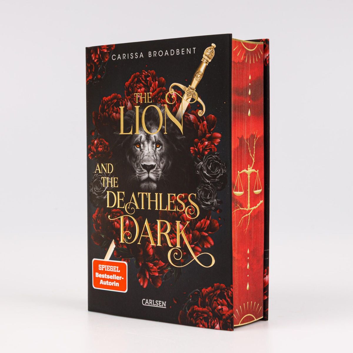 Weitere Ansicht: The Lion and the Deathless Dark (Crowns of Nyaxia 5) | Carissa Broadbent