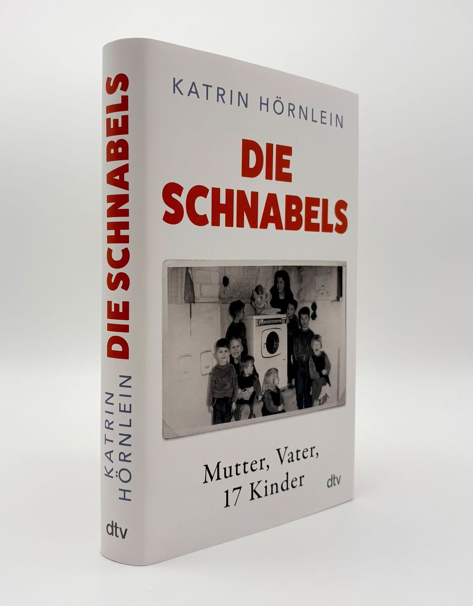 Weitere Ansicht: Die Schnabels | Katrin Hörnlein