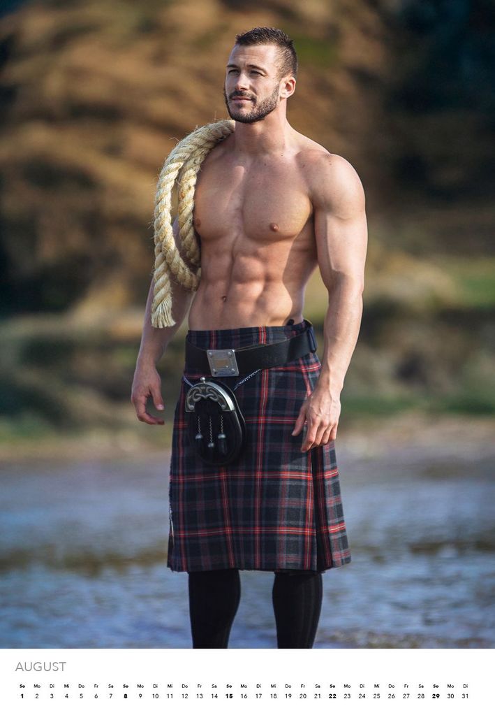 Weitere Ansicht: Men in Kilts Kalender 2027