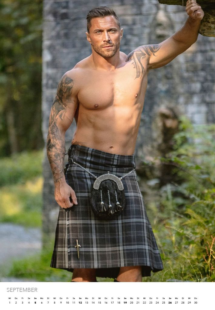 Weitere Ansicht: Men in Kilts Kalender 2027