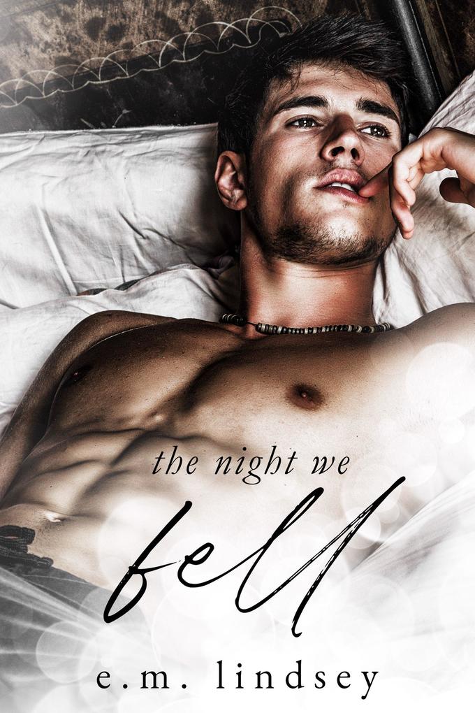 Produktbild: The Night We Fell | E. M. Lindsey